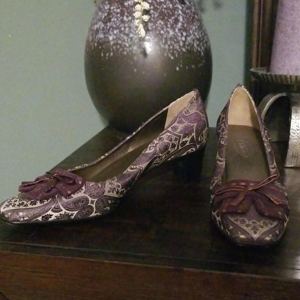 Talbots block heel purple paisley pattern